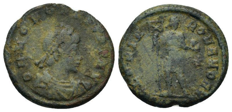 Honorius (393-423). Æ Follis (21mm, 5.20g). Uncertain mint Pearl-diademed and dr...