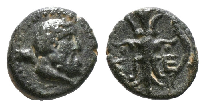 PISIDIA. Selge. Ae (2nd-1st centuries BC).
Obv: Head of Herakles
Rev: Σ - Ε - Λ....