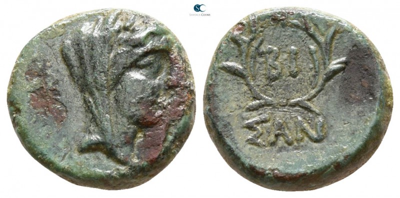 Thrace. Bisanthe circa 300-200 BC. 
Bronze Æ

11mm., 2,21g.



very fine