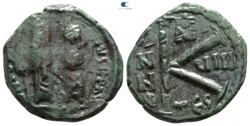 Justin II and Sophia AD 565-578. Thessalonica
Half follis Æ

17mm., 4,51g.
...