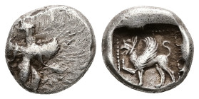 Caria, Kaunos, AR Hemidrachm, 2.84 g 14.00 mm. Circa 490-470 BC.
Obv: Iris, wearing long chiton, winged shoes and winged headdress, and with curved wi...