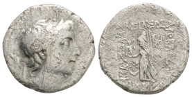 Greek
Kings of Cappadocia. Ariobarzanes III 52-42 BC. Drachm AR, 3,3 g. 16,8 mm.
