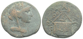 Greek Coins
CILICIA. Tarsos. Ae (164-27 BC). 6,3 g. 22,8 mm.