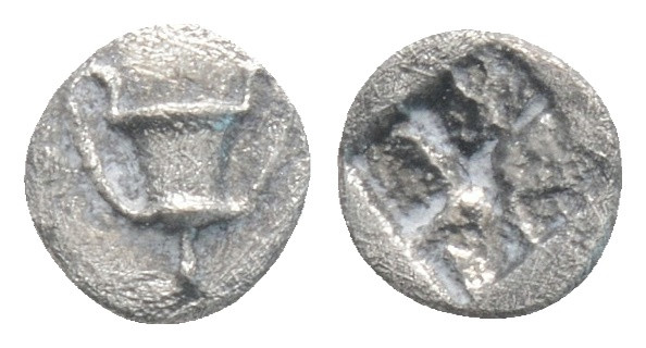 CYCLADES. Naxos. (Circa 520/15-490/70 BC). AR Tetartemorion. 0,15 g. 5,6 mm.