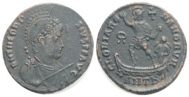 Theodosius I. Constantinople, AE AD 378-383. (6.3 . 23,2 mm.)