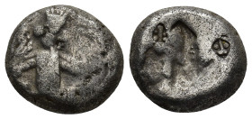 Persia, Achaemenid Kings. Time of Artaxerxes II - Artaxerxes III AR Siglos. (15mm, 5.47 g) Sardes, circa 375-340 BC. Persian king or hero in kneeling-...