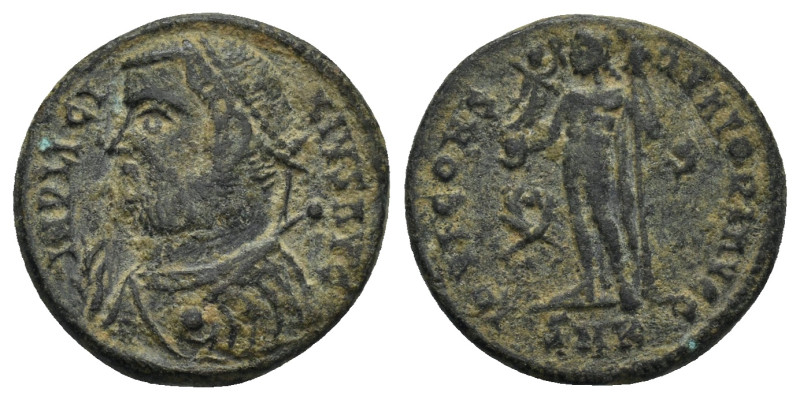 Licinius I, 308-324. Follis Cyzicus, 317-320. (3.56 Gr. 18mm.)
Laureate and drap...