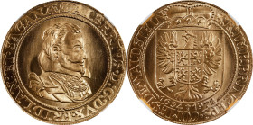 CZECHOSLOVAKIA. Duo of Wallenstein Gold Medallic Ducat Restrikes (2 Pieces), 1972. Kremnica Mint. Both NGC Certified.
1) 10 Ducats. NGC MS-66. cf. Fr...