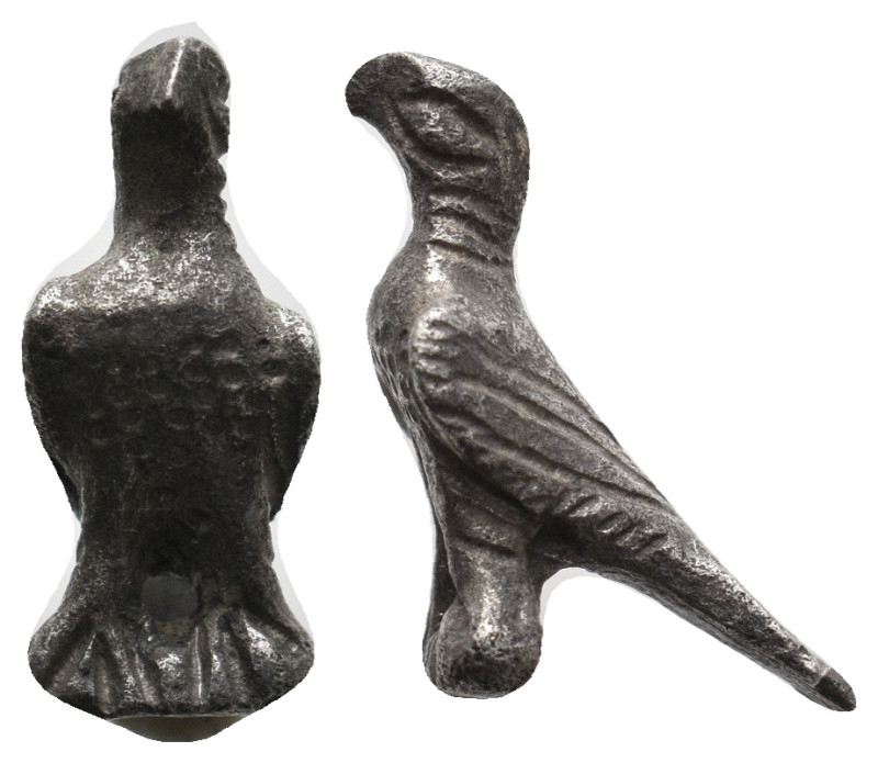 ANCIENT ROMAN SILVER EAGLE FIGURINE (1ST-5TH CENTURY AD).
3.58 Gr. 23.6 mm.