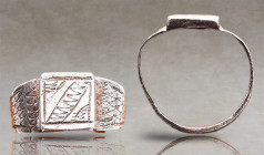 Ancient Collectibles. Reference: Condition: Very Fine
Weight: 3.7g Diameter: 20.3mm