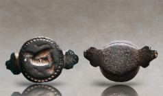 Erotic Bronze Ring Depicting Phallus on bezel !. Reference: Condition: Very Fine
Weight: 4g Diameter: 20.5mm