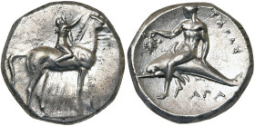 CALABRE, TARENTE, AR nomos, 302-231 av. J.-C. D/ Un jeune cavalier menant son cheval au pas à d. et cour. l'animal. A g., au-dessus de la croupe, ΣΑ. ...