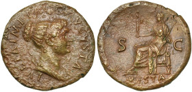 JULIA TITI (†91), fille de Titus, AE dupondius, s.d., Rome. D/ IVLIA· IMP· T· AVG· F· AVGVSTA B. dr. à d., les cheveux repris en chignon. R/ Vesta dr....