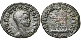 ROMULUS divinisé (†309), fils de Maxence, AE fraction de follis, vers 310, Rome. D/ DIVI ROMVLO N V BIS CONS T. à d. R/ AETERNAE- MEMORIAE/ RQ Temple ...