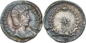 CONSTANCE GALLE César (351-354), AR silique, 352-354, Rome. D/ D N CONSTANTI-VS NOB CAES T. nue à d. R/ Etoile dans une couronne de laurier. En dessou...