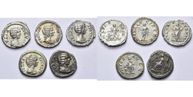 JULIA DOMNA (†217), lot de 5 deniers: R/ Cybèle, Diane, Pietas (2), Cérès (taches).

Très Beau