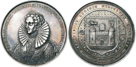 IRLANDE, AR médaille, 1858, Woodhouse. Prix du Trinity College de Dublin. D/ B. de la reine Elisabeth Ire de trois quarts de f., fondatrice du collège...