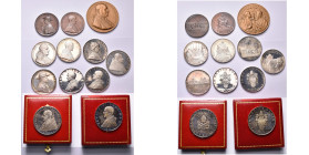ITALIE, ETATS PONTIFICAUX, lot de 12 médailles (9 en argent), dont: Jean XXIII, an 2 (1959), Consécration des évêques missionnaires; 1961, 80e anniver...