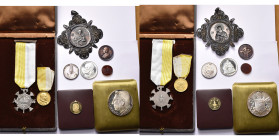 ITALIE, ETATS PONTIFICAUX, lot de 8 médailles, dont: 1925, Année Sainte; s.d. (1962), Concile Vatican II; 1978, Jean-Paul Ier (AR, écrin); 1983, Pietà...