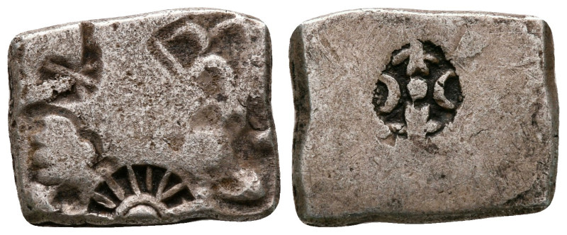 India. Mauryan Empire circa 321-187 BC. 
Karshapana AR

20 mm, 2,97 g



...