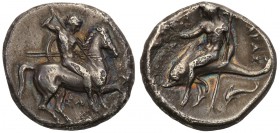 Greece, Calabria. Tarent AR – Didrachma (Nomos) 332-302 pne 
Aw.: Jeździec z włócznią.Rw.: Taras na delfinie.Kolorowa patyna, połysk. Rzadsza moneta ...