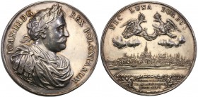 Jan lll Sobieski. Medal for win in Vienna Sobieski 1683 r, Jan Höhn młodszy 
Aw.: Popiersie króla w zbroi antycznej. W otoku: IOAN III DG REX POLONIA...