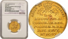 Augustus II the Strong. 2 ducats (Dukaten) coronation 1697, Dresden NGC AU 
Aw.: Pod koroną insygnia koronacyjne berło i miecz oplecione wstęgą. Nad ...
