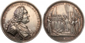 August lll Sas. Medal coronation 1734, SILVER 
Aw.: Popiersie króla w prawo w peruce i w zbroi. Pod popiersiem nazwisko medaliera H. P. Groskurt.W ot...