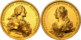 Augustus III the Sas. Medal weight 50 Ducat (Dukaten) for wedding Marii Anny - UNIQUE 
Aw.: Popiersie elektora w mundurze z gwiazdą i Orderem Złotego...