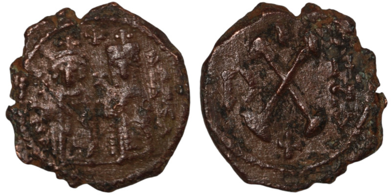 Justin II. (565-578 AD). 10 Nummi. (17mm, 2,63g) Obv: Justin and Sophia enthrone...