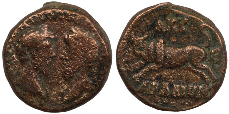 Marc Aurel and Lucius Verus. (161-169 AD). Bronze Æ. (22mm, 10,91g). Apameia. Ob...