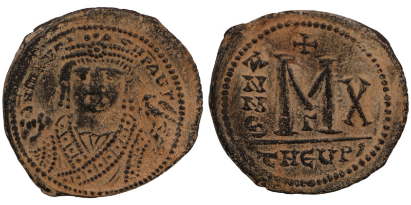 Maurice Tiberius. (582-602 AD). Follis. (34mm, 15,39g) Theoupolis. Obv: bust of ...