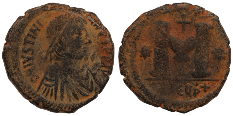 Justinian I. (527-565 AD) Æ Follis. (30mm, 15,59g) Theoupolis. Obv: D N IVSTINIA...