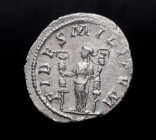 238-244 d.C. Gordiano III (238-244 d.C). Roma. Antoniniano. Ve. 4,12 g. IMP GORDIANVS PIVS FEL AVG; Busto de emperador con corona radiada, toga y cora...