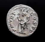 246 d.C. Filipo I el Árabe (244-249 dC). Roma. Antoniniano. RIC-3, C-124. Ve. 3,89 g. IMP M IVL PHILIPPVS AVG: Busto de emperador con corona radiada, ...