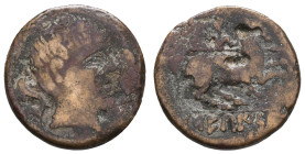 Antike Griechen
Spanien Saelices (Cuenca), Æ (8,71 g), Sekobirikes. Av.: Büste nach rechts, dahinter Palmzweig, davon Delphin. Rev.: Reiter mit angel...