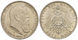 Silbermünzen des Kaiserreichs Bayern
 3 Mark, 1911, Luitpold, wz. Rf., kl. Kratzer, vz-st, J.49.