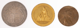 Medaillen Medaillen Deutschland vor 1900
 Lot aus drei Medaillen: Vergoldete Bronzemedaille (50,56 g, 45,1 mm) zur Erinnerung an die Ausstelung deuts...