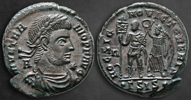 Vetranio AD 350. Siscia
Follis Æ

22 mm, 5,99 g

D N VETRANIO P F AVG, diad...