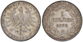 GERMANIA Francoforte (1836-1854) Gulden 1852 - KM 331 AG (g 10,62) Insignificanti segnetti al R/.
FDC