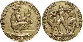 ITALIA Medaglia senza data celebrazione della vita Associazione medaglisti diciasettesima edizione - Opus: A. Stirling Calder AE (g 194 - Ø 73 mm) 
S...