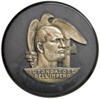 Benito Mussolini (1922-1943) Placca di bachelite con Mussolini fontadore dell'impero - Bachelite (g 122 - Ø 83 mm) R
SPL