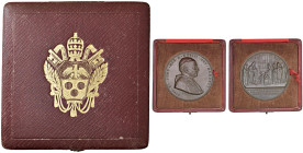 Pio XI (1922-1939) Medaglia 1926 Consacrazione vescovi - AE Opus: Mistruzzi (g 153 - Ø 70 mm) RR Box originale. 
FDC