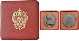 Pio XI (1922-1939) Medaglia An. VI - Opus: Mistruzzi AE (g 153 - Ø 70 mm) R Box originale.
qFDC