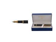 WATERMAN - penna stilografica - Ideal Paris. Corpo della penna nera con finiture dorate. Pennino F in oro bicolore 18kt. Ricarica a cartuccia. Penna n...