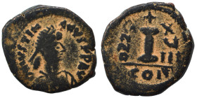 Justinian I, 527-565. Dekanummium (bronze, 4.77 g, 21 mm), Constantinople. D N IVSTIN[I]ANVS PP AV Diademed, draped and cuirassed bust right. Rev. Lar...