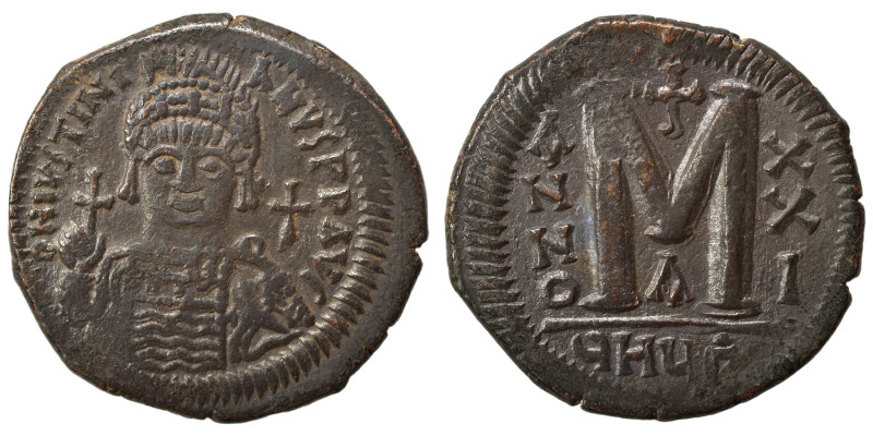 Justinian I, 527-565. Follis (bronze, 18.79 g, 35 mm), Theoupolis (Antioch). Hel...