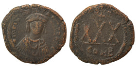 Tiberius II Constantine, 578-582. 3/4 Follis or 30 Nummi (bronze, 11.76 g, 31 mm), Constantinople. d M TIЬ CONS-TANT P P AVI Crowned, draped and cuira...