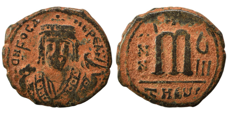 Phocas, 602-610. Follis (bronze, 9.22 g, 27 mm), Theoupolis (Antioch). Crowned b...