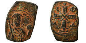 Alexius I Comnenus, 1081-1118. Tetarteron (bronze, 2.52 g, 22x14 mm), Constantinople. Nimbate bust of emperor facing. Rev. Jeweled cross with C-Φ / M-...